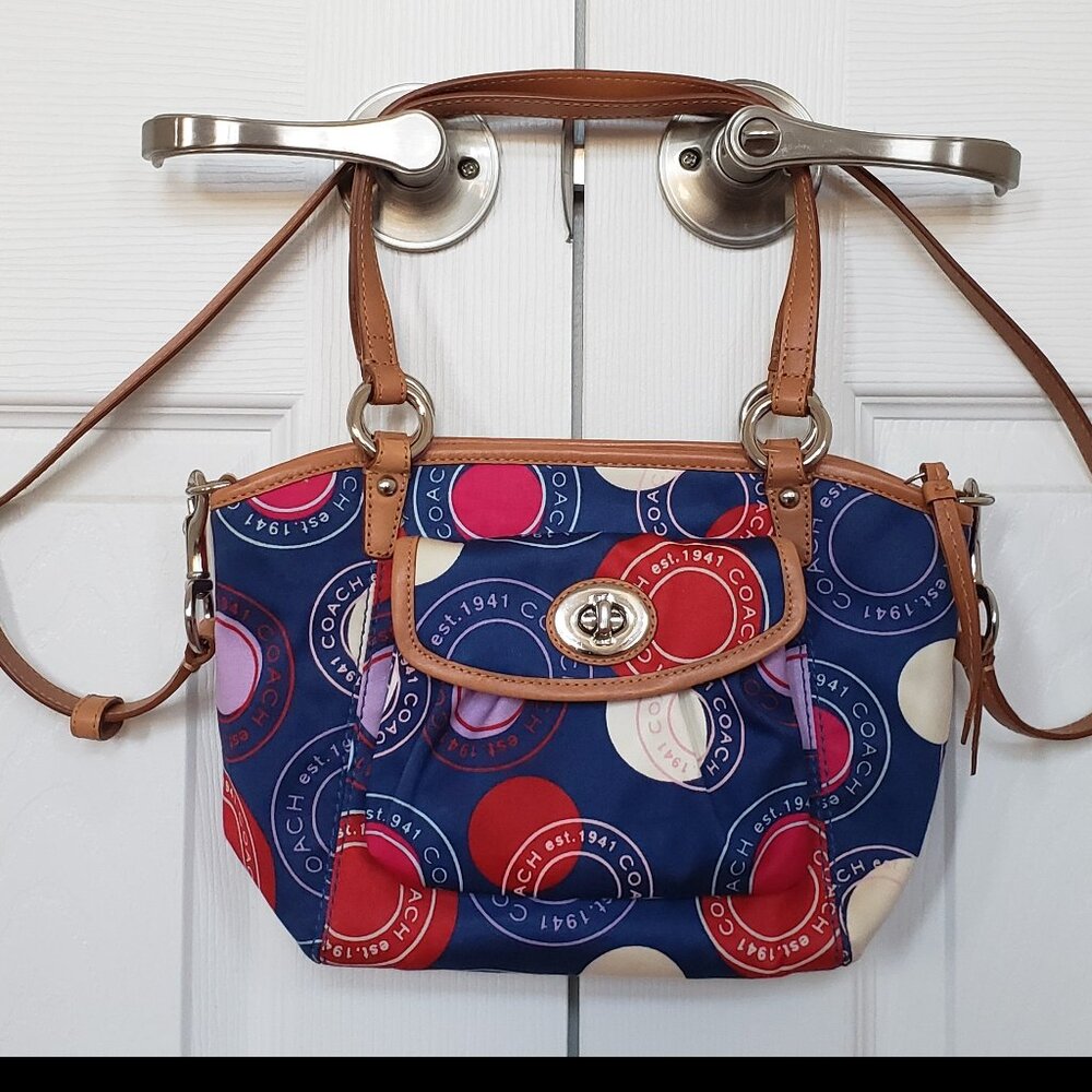 COACH SIGNATURE MULTICOLORED  CANVAS AND LEATHER CROSSBODY HAND BAG. N:L0926-F14
